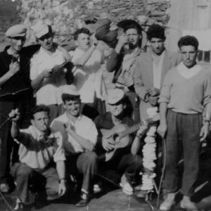 1960-65. 1ª fila: Alejandro..../ 2ª fila:  Santos (hmno. Amós), Pablo Serrano, Julio con la bota, Cirilo, Vicente (Paca de Talavera) y Quintín.