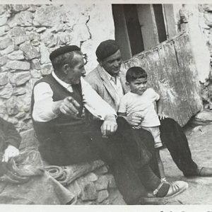 1955 aprox. Juana (Saturninot), Ángel Serrano, Pablo Barea y Pablo (hijo).